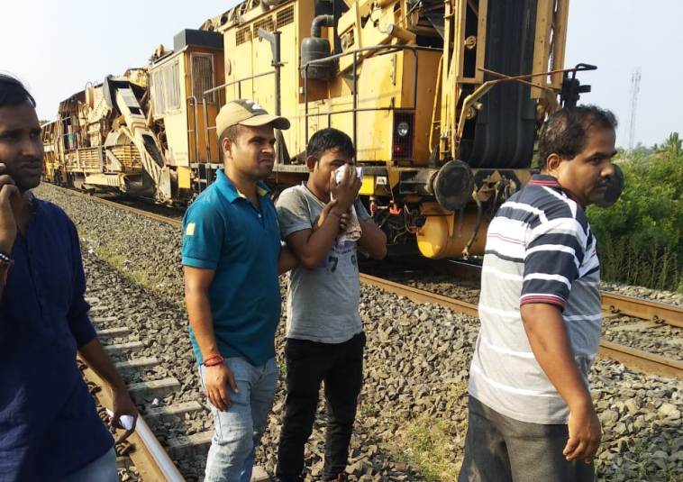 सोलापुर : बीसीएम मशीनों की टक्कर में 9 रेलकर्मी घायल