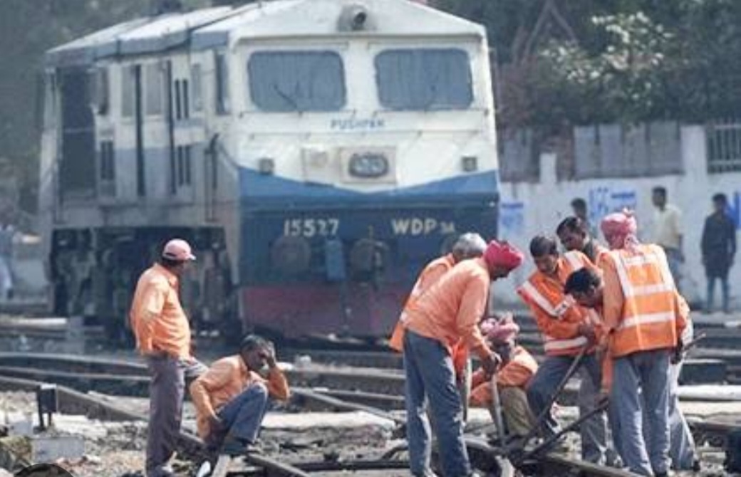 कर्मचारियों की कमी से जूझ रहा रेलवे, सुरक्षा श्रेणी के 1.5 लाख पद खाली, कंचनजंगा ट्रेन हादसे के बाद रेस हुआ रेल मंत्रालय