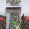 Chakardharpur: कोल्हान बंद का असर; नक्सलियों ने हावड़ा-मुंबई रेल मार्ग पर लगाया बैनर, उखाड़ा फिश प्लेट, ट्रेन परिचालन बाधित