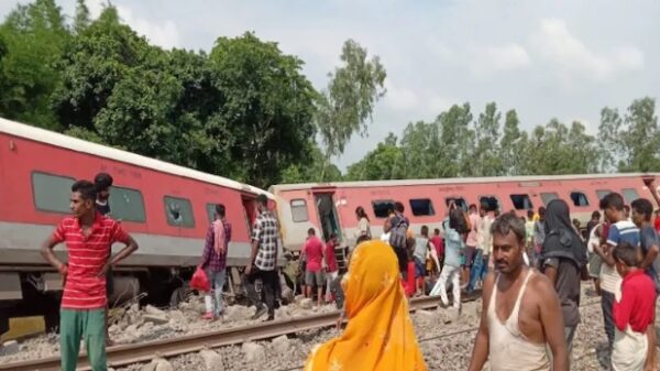 Gonda Train Accident : रेलवे को ट्रैक में गड़बड़ी की थी जानकारी, फिर भी चलायी गयी ट्रेन, नहीं दिया कॉशन !