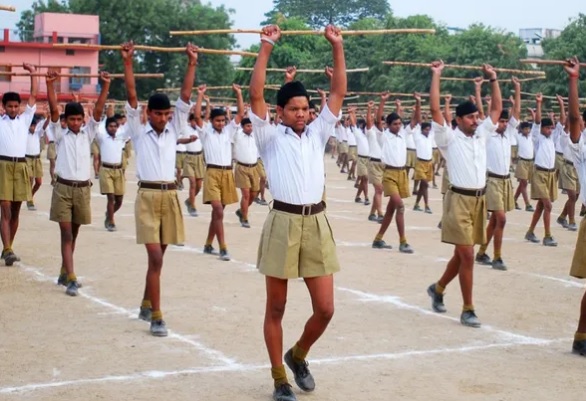 RSS Ban Removed : आरएसएस की गतिविधियों में भाग ले सकेंगे सरकारी कर्मचारी, ‘प्रतिबंध’ हटा