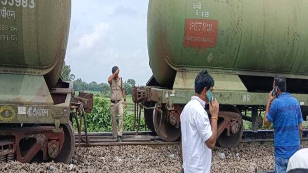 Train Derailment : अब मालदा में मालगाड़ी के पांच डिब्बे पटरी से उतरे, न्यू जलपाईगुड़ी और कटिहार के बीच रेल यातायात बाधित