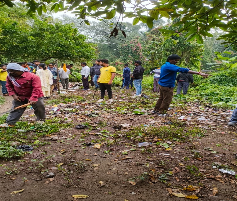 खड़गपुर साउथ साइड आवासीय क्षेत्र में चलाया गया जागरूकता सह सफाई अभियान